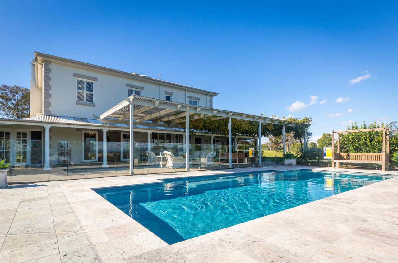 Claremont Manor Villa Ловдейл Екстериор снимка